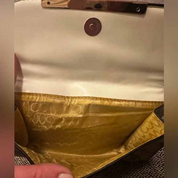 Coach Brown/ tan signature print Wristlet - Picture 3 of 8